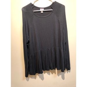 Dark olive 🍂 long sleeve peplum top ☁️ super soft